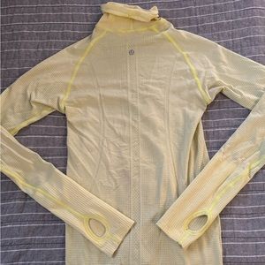 Lululemon Swiftly Tech long sleeve turtleneck